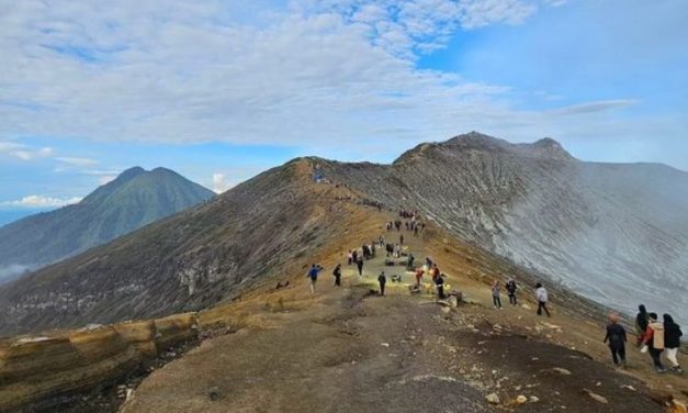 Pendaki Hilang Di Gunung Ijen Di Temukan Selamat