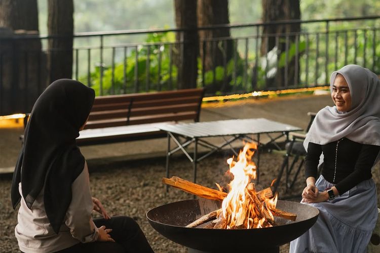 Cafe Sejuk Di Bogor Jadi Ide Healing Di Tengah Hutan