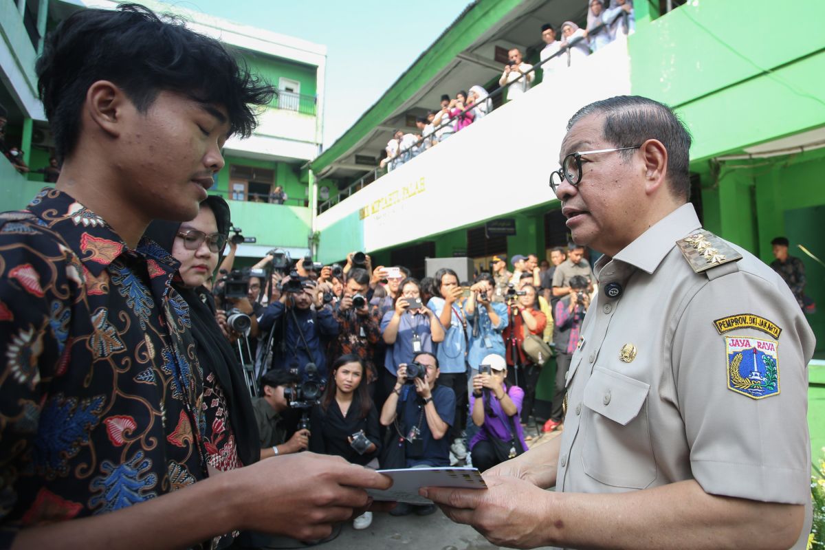 Sekolah Gratis DKI Jakarta: Peluang Bagi Siswa Kurang Mampu