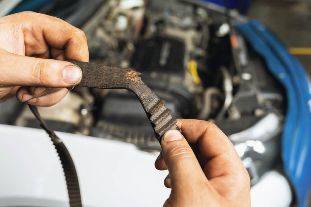 Tips Merawat Mesin Mobil Agar Tetap Awet Dan Irit Bahan Bakar