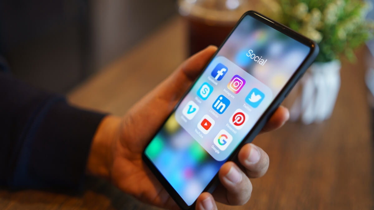 Cara Memverifikasi Informasi Hukum Yang Viral Di Media Sosial