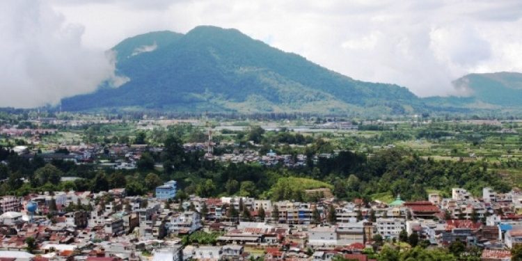 Tanah Karo: Perkembangan Wilayah, Alam, Kehidupan Masyarakat