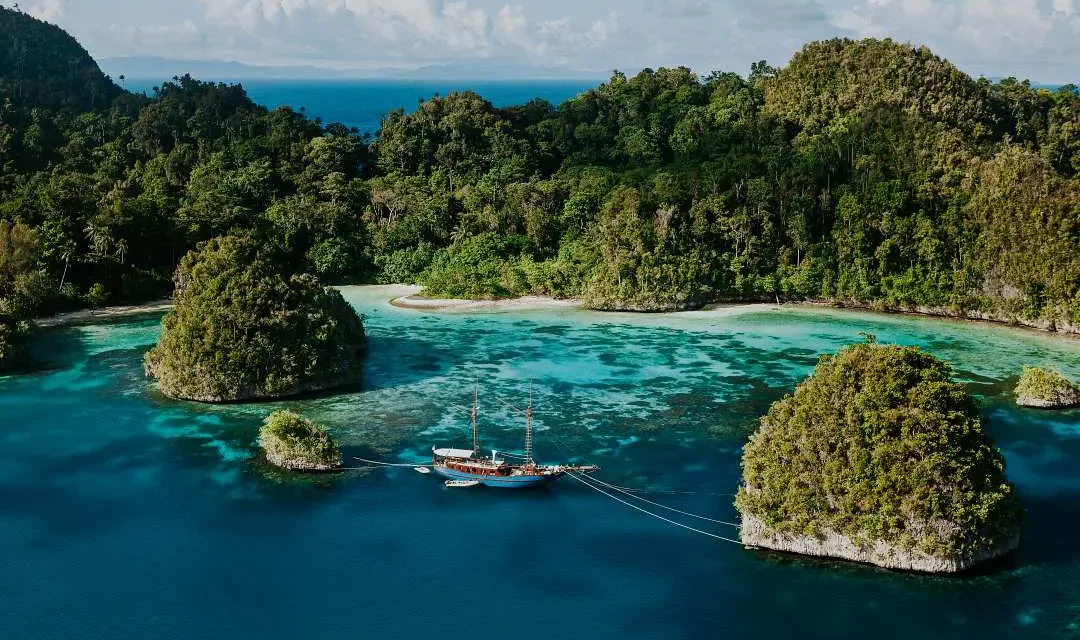 Pariwisata Berkelanjutan: Menyeimbangkan Pendapatan Alam