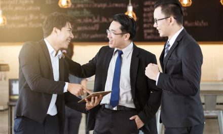 Tugas Komisaris Mengawasi Keputusan Strategis Risiko Bisnis